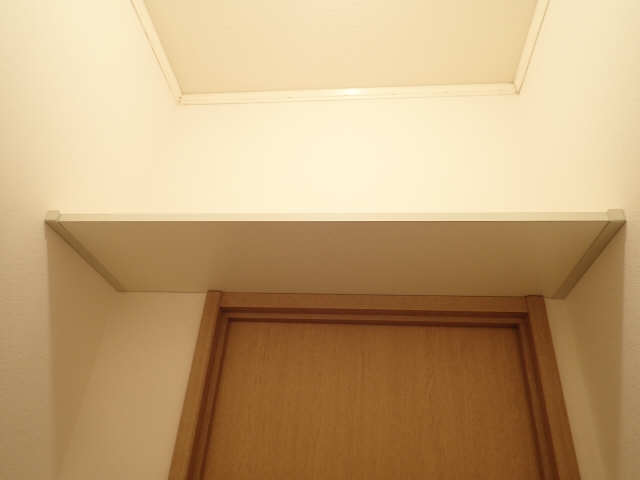 トイレの収納棚