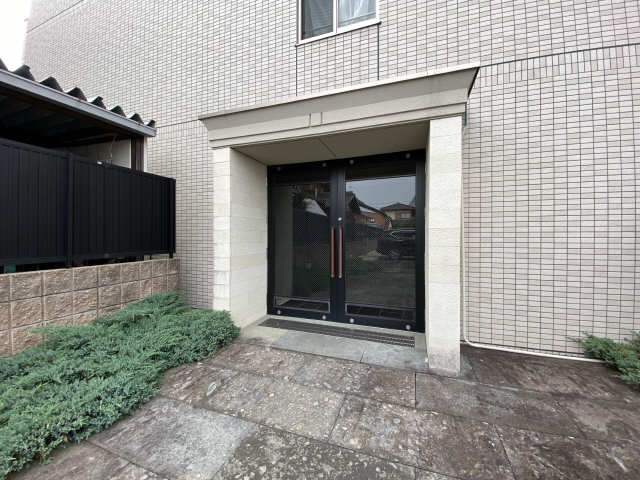 駐車場側入り口