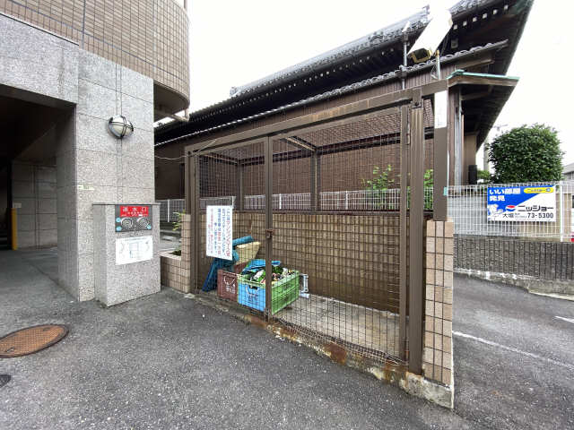 ゴミ置き場