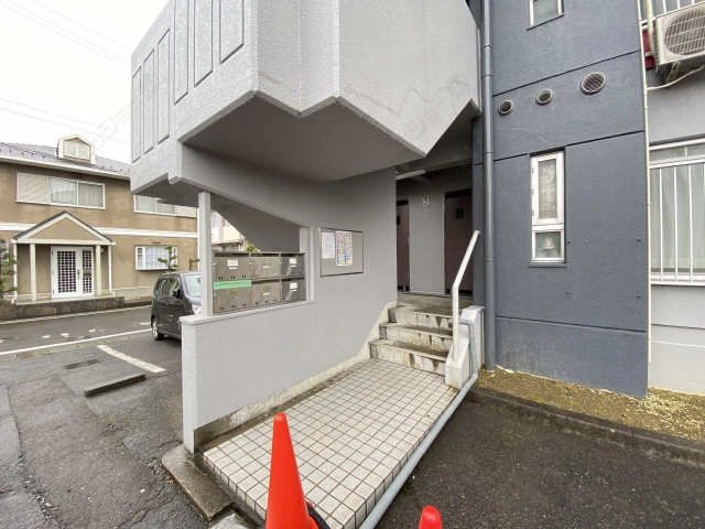   エントランス