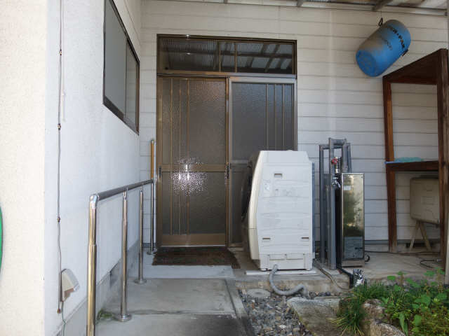 新長沢町４貸家  裏入口
