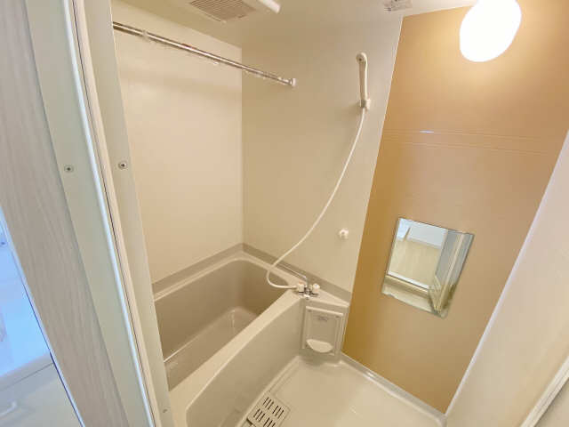 フローラＢ 1階 浴室