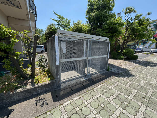 ゴミ置き場