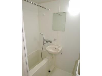 レオパレスラ　プランタン 1階 浴室