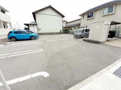 リバーサイド　加賀 1階 駐車場