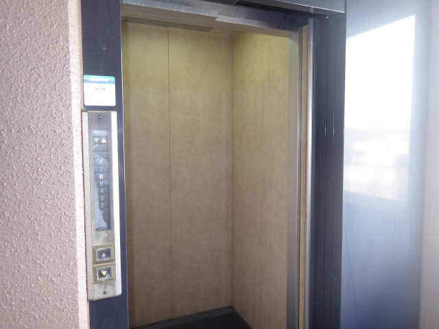 スライブ野並 7階 エレベーター