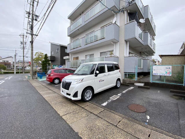 ドリームタウン藤塚 3階 駐車場