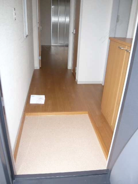 玄関より