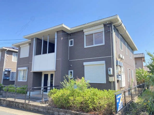 外観エントランス側