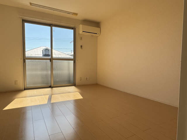 室内（同型）