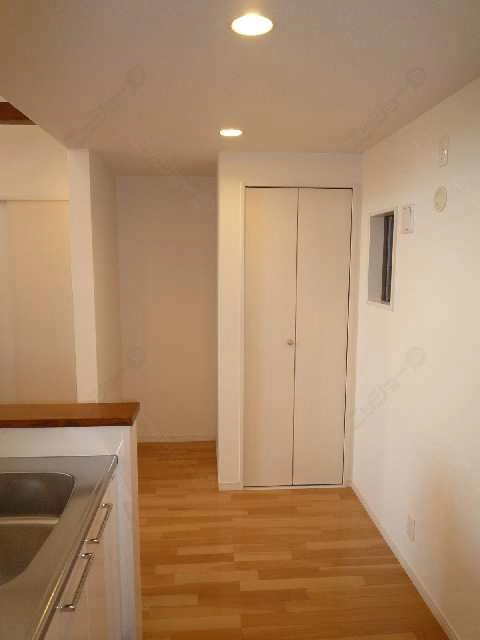 キッチン横収納