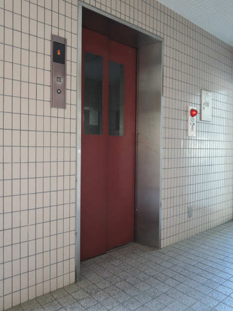 ライフ２１ＳＵＷＡ 6階 エレベータ