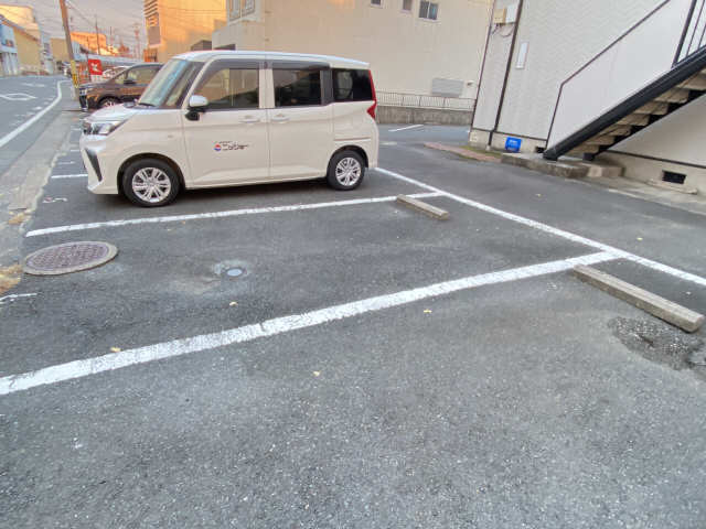 ウィンディア常盤 1階 駐車場