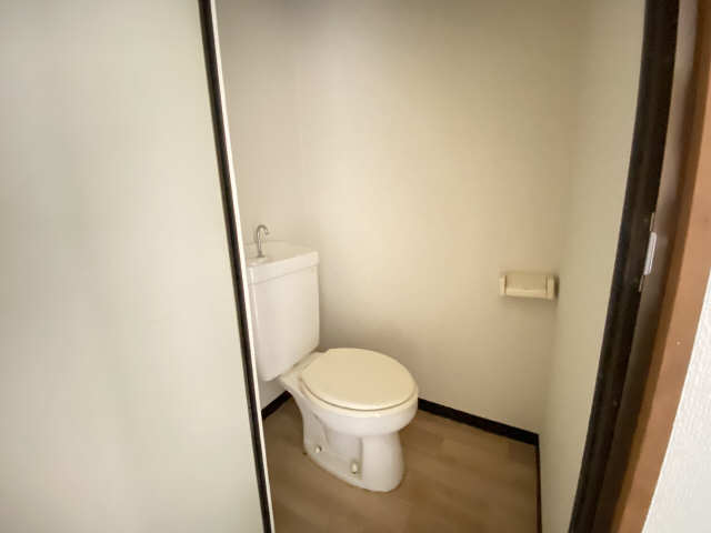 メゾンモンテソレイユ 3階 WC