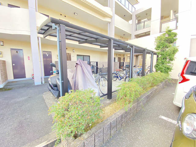 諏訪ステージ 4階 駐輪場