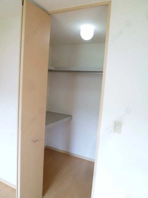 ｳｫｰｸｲﾝｸﾛｰｾﾞｯﾄ