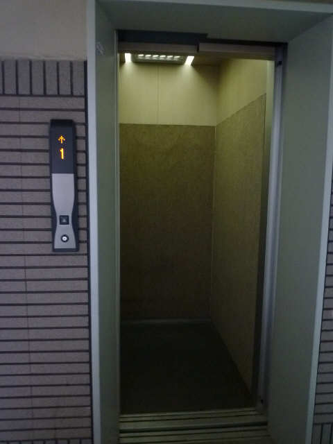 ベルディナトキワ 4階 エレベーター