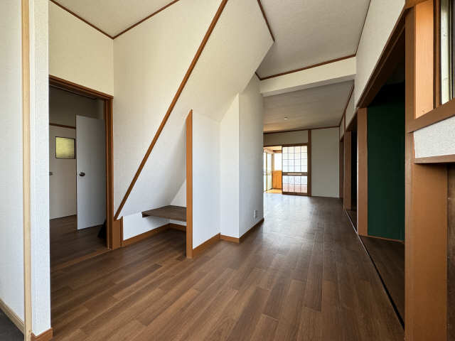 �室内