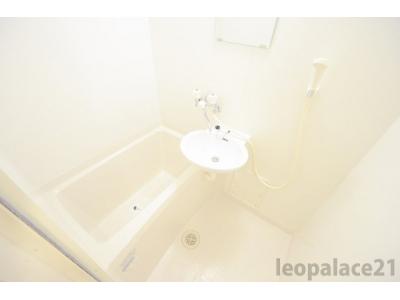 レオパレスディアコートＢ 2階 浴室