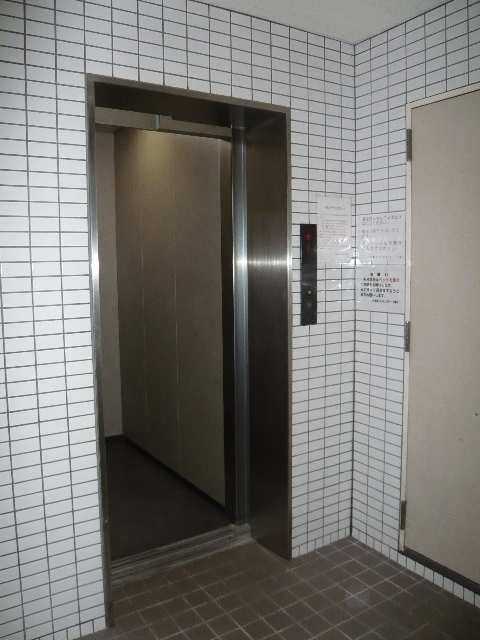 ドゥ・エトワール エレベーター