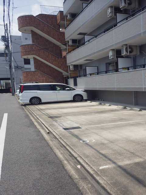 アネックス大幸 1階 駐車場