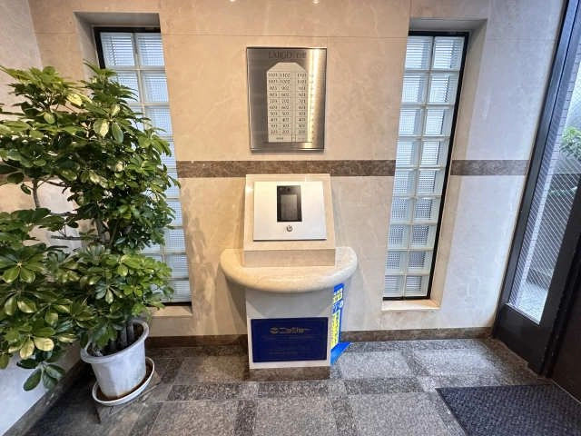 セキュ  リティ