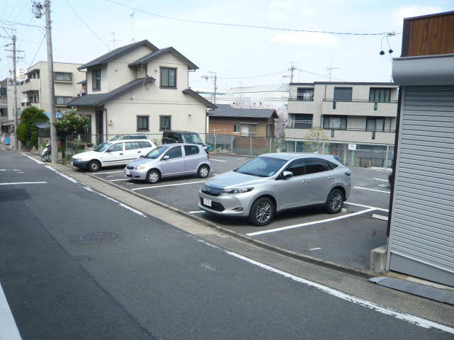 グリーンハイツ白壁 4階 敷地外駐車場