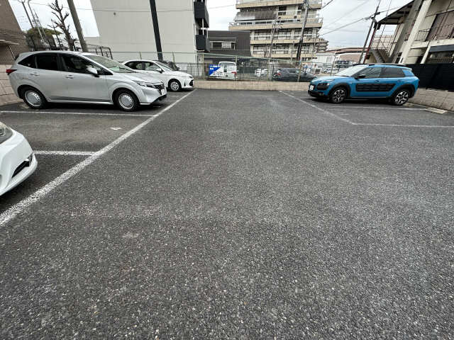 エスペランサ矢田南 4階 駐車場