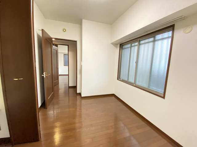 ロイヤルアーク徳川町１０４号室 1階 洋室