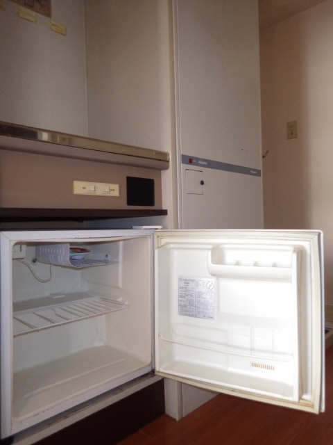 サンマンション大曽根 4階 ミニ冷蔵庫