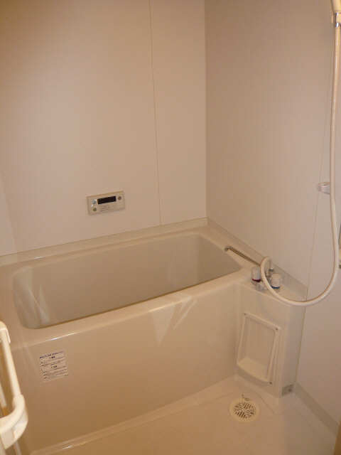 アベニール平安 5階 浴室