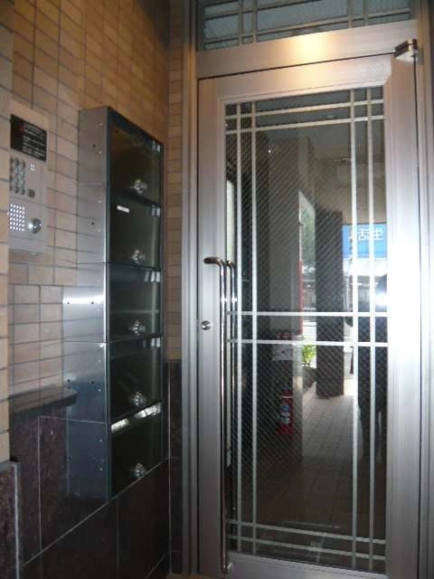 ｵｰﾄﾛｯｸ・ｴﾝﾄﾗﾝｽ