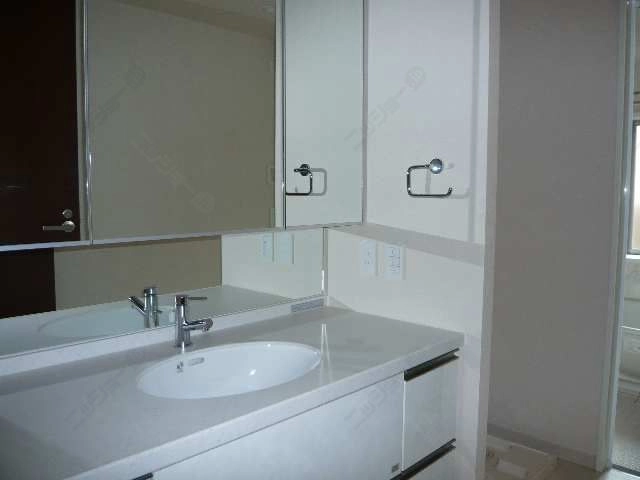 201三面鏡洗面台