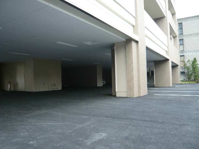共通・屋根付P（5台）