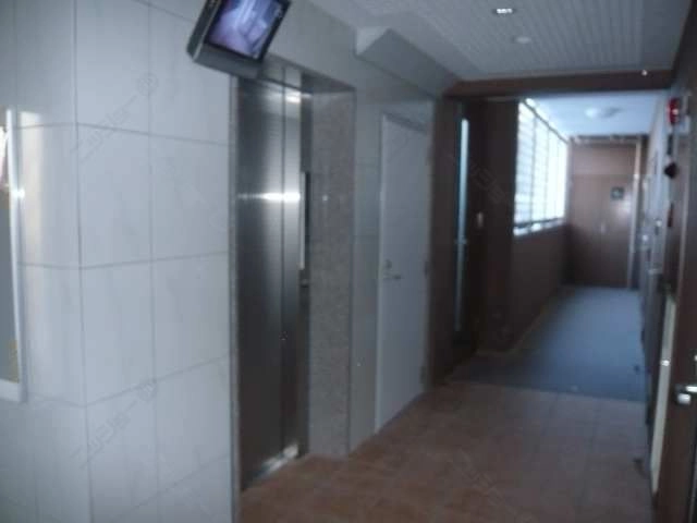 ｴﾚﾍﾞｰﾀｰﾎｰﾙ