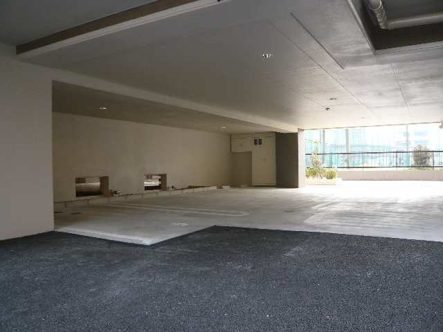 屋根付駐車場