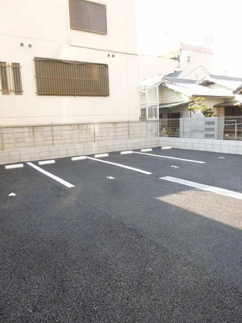 屋根無駐車場