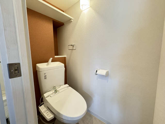 ベルプラウド白壁 2階 WC