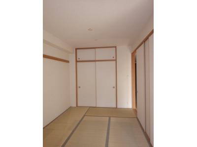 レジディア徳川 2階 和室