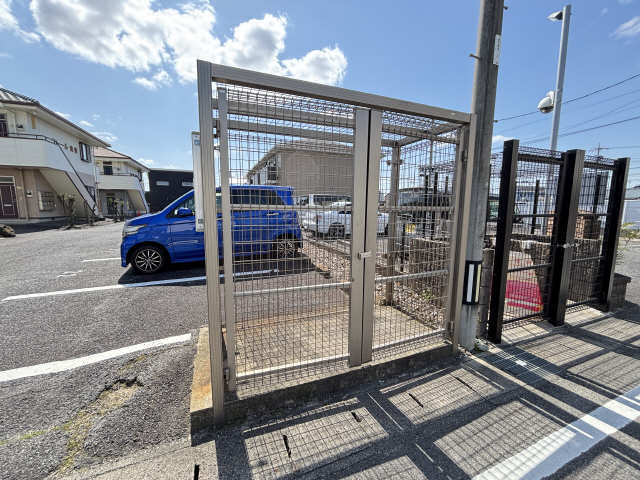 敷地内ゴミ置き場