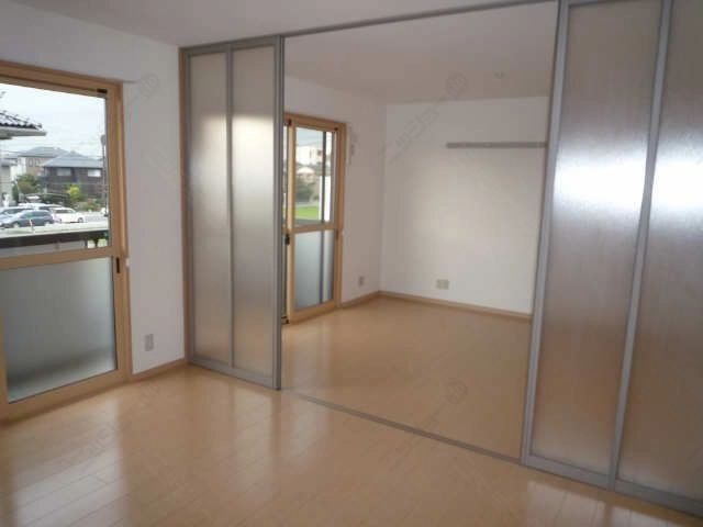 室内（同型モデル）