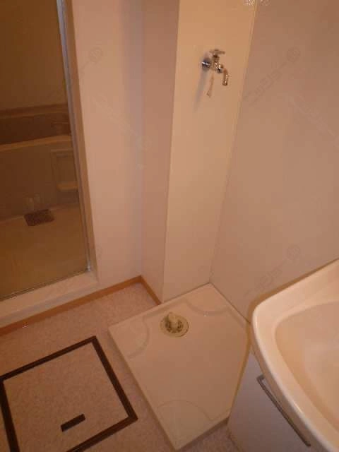 洗濯機置場（同型モデル）