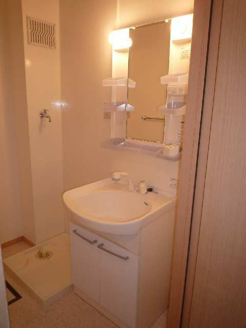 洗面（同型モデル）