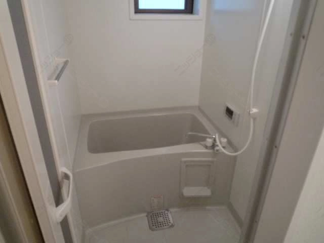 浴室（同型  モデル）