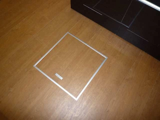 床下収納庫（１階）