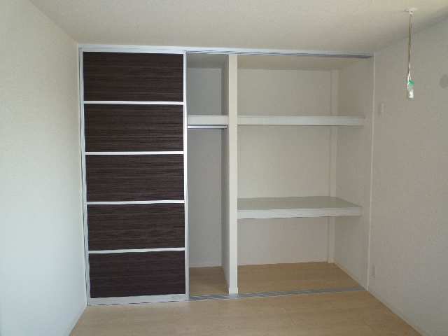 収納（ﾘﾋﾞﾝｸﾞ隣洋室）