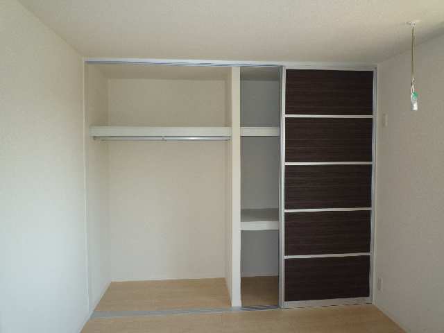 収納（ﾘﾋﾞﾝｸﾞ隣洋室）