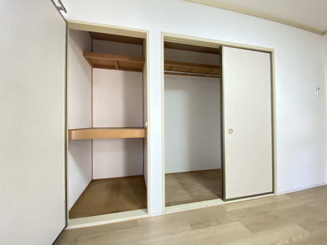 収納（同型モデル）