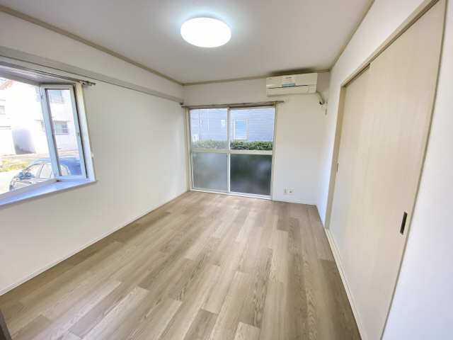 洋室�（同型モデル）