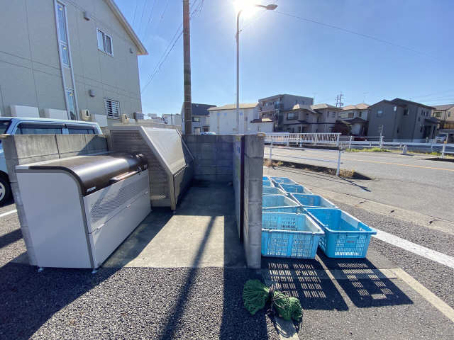 敷地内ゴミ置き場